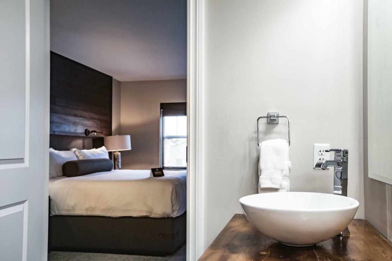 Ironworks Hotel 3*